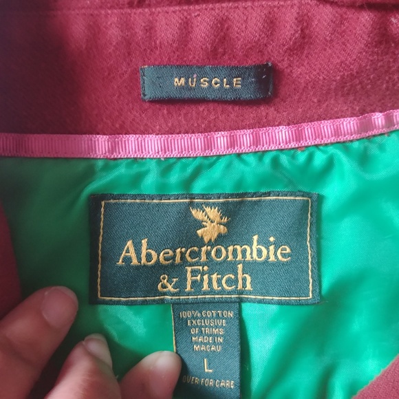 Red Button Up Large - Picture 4 of 6